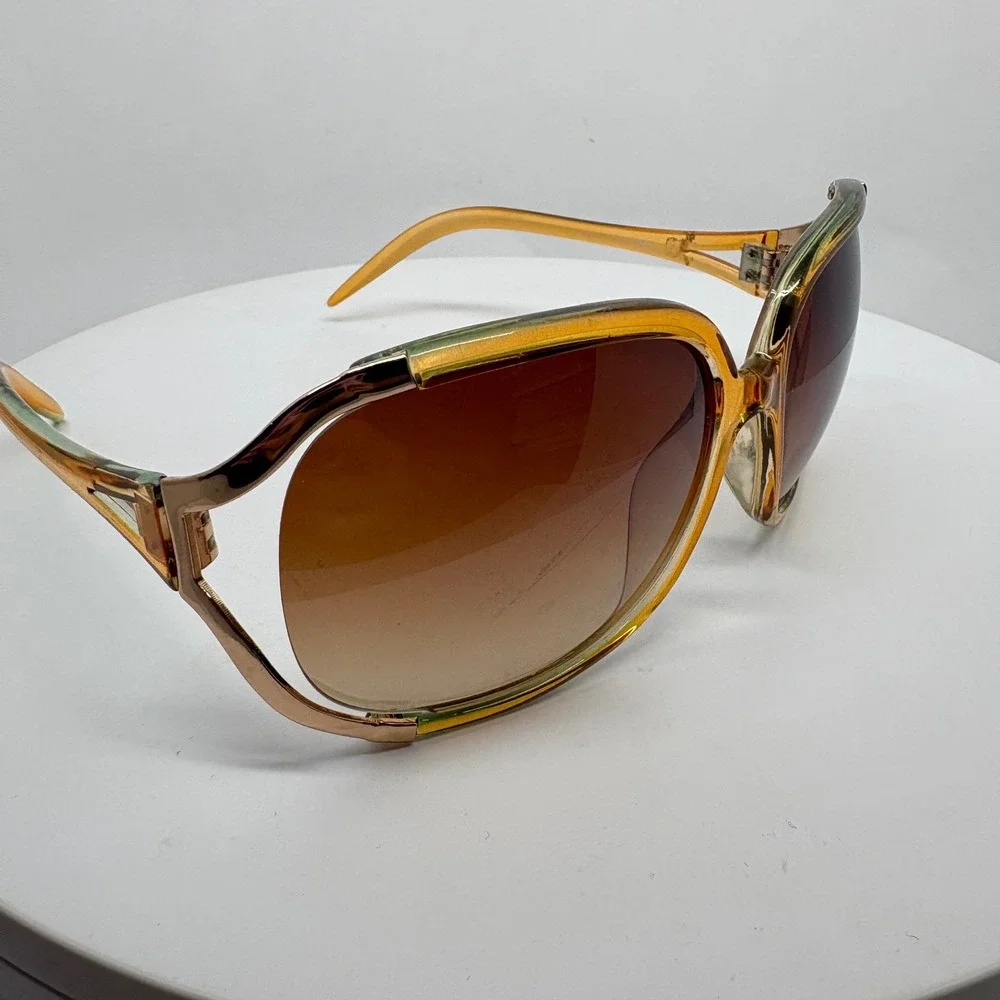 Franco Sarto Oversized Sunglasses Brown Gradient Lenses Stylish‎ Fashion